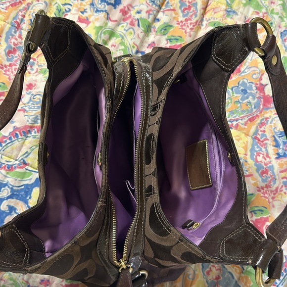 Coach Handbag - Picture 4 of 8